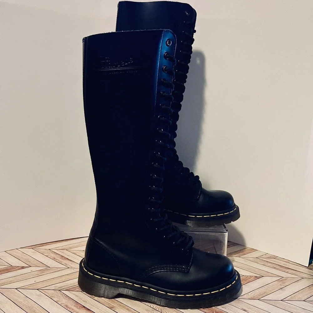 Dr Martens 11300 Knee High 20 Eye Womens 5 Boots Black Leather Lace Up Goth Punk